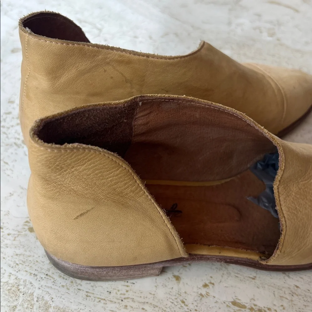 Free People Royale Flat leather women’s size EU 40 (US 10) handmade in Spain